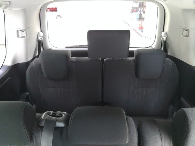 
								TOYOTA NOAH full									