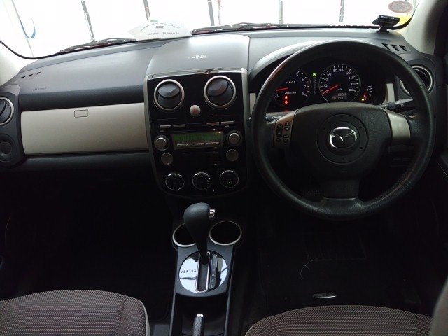 
								MAZDA VERISA full									