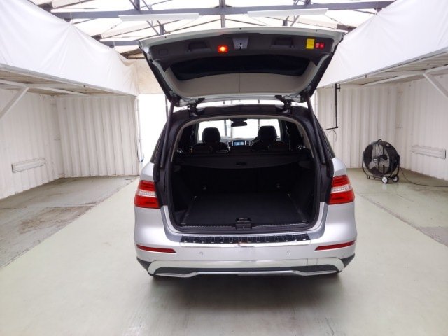 
								MERCEDES BENZ M-CLASS full									