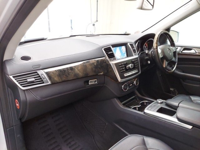 
								MERCEDES BENZ M-CLASS full									