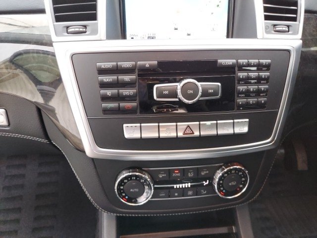 
								MERCEDES BENZ M-CLASS full									