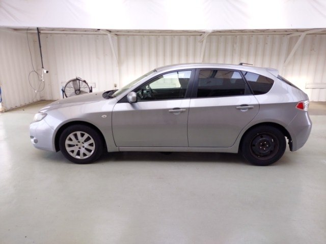
								SUBARU IMPREZA full									
