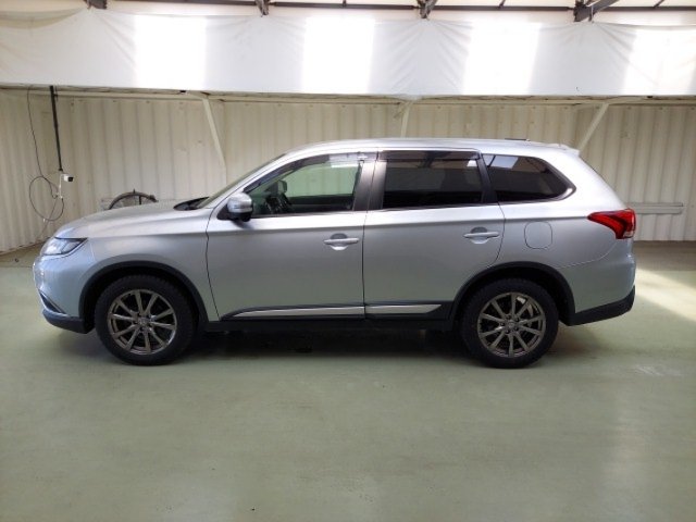 
								MITSUBISHI OUTLANDER full									