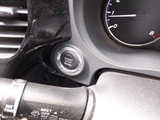 
								MITSUBISHI OUTLANDER full									