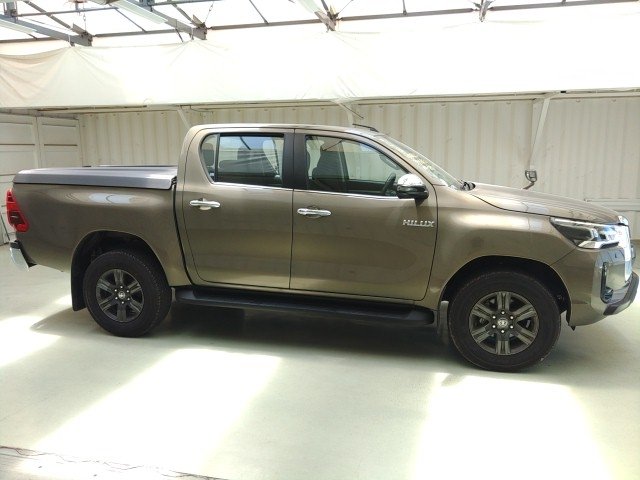 
								TOYOTA HILUX full									