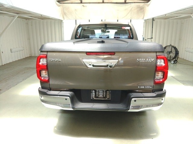 
								TOYOTA HILUX full									