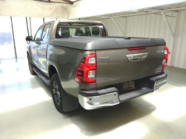 
								TOYOTA HILUX full									