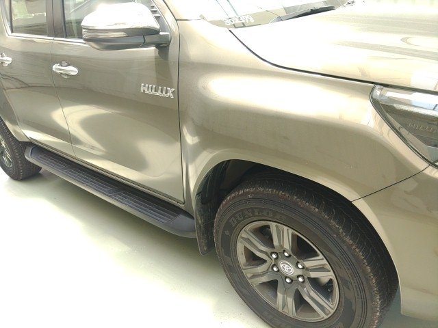 
								TOYOTA HILUX full									