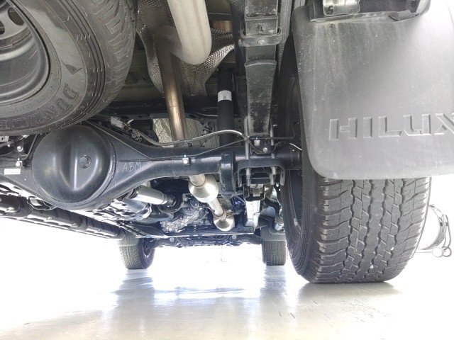
								TOYOTA HILUX full									