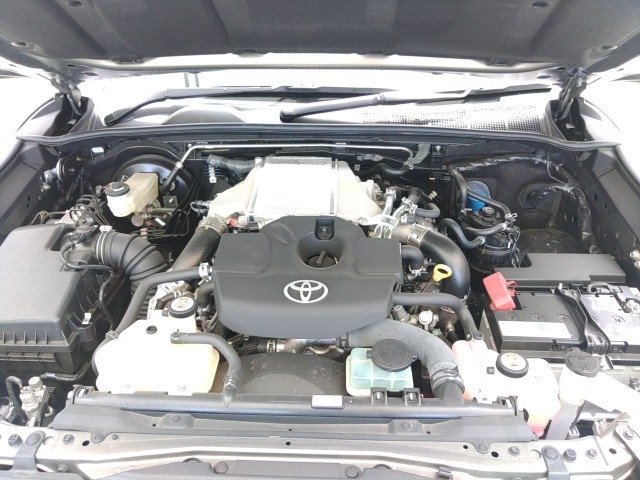 
								TOYOTA HILUX full									