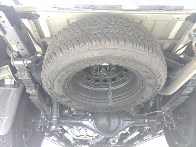 
								TOYOTA HILUX full									
