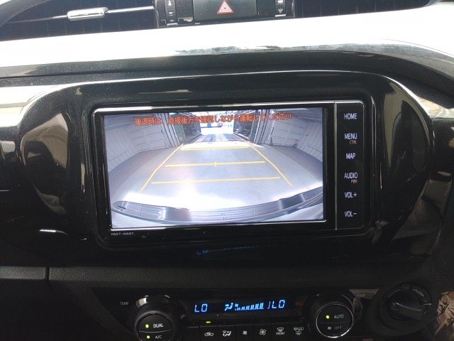 
								TOYOTA HILUX full									