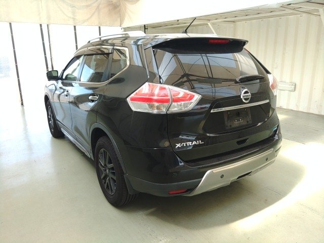 
								NISSAN X-TRAIL full									