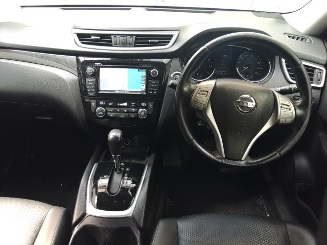 
								NISSAN X-TRAIL full									