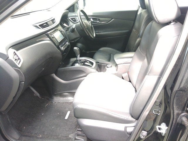 
								NISSAN X-TRAIL full									
