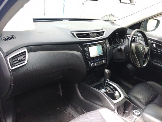 
								NISSAN X-TRAIL full									