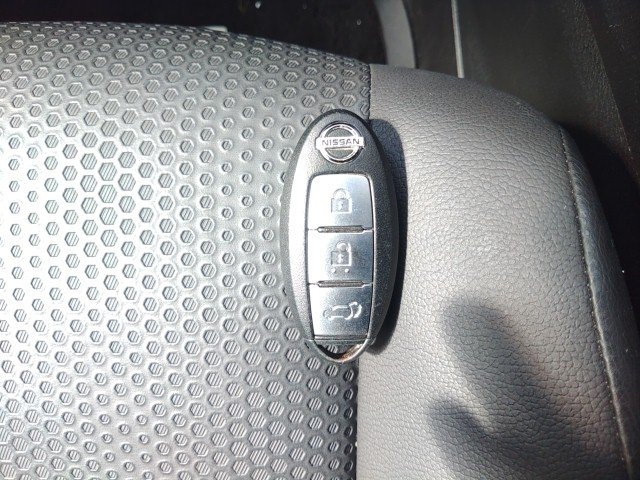 
								NISSAN X-TRAIL full									
