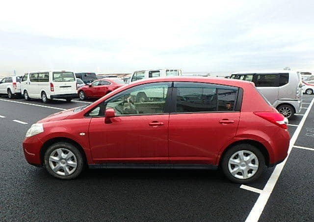 
								NISSAN TIIDA 15M SV PLUS PLASMA full									