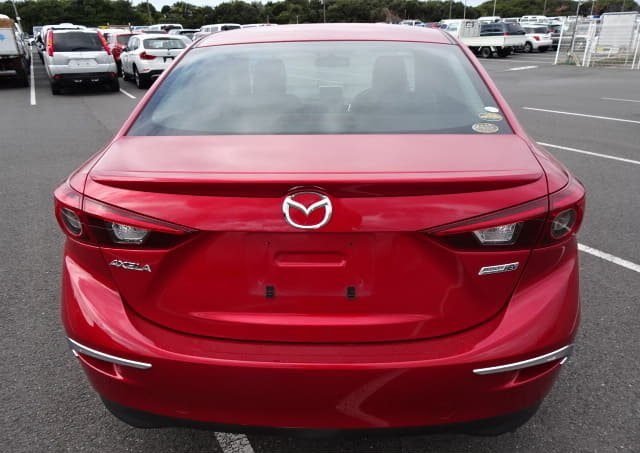 
								MAZDA AXELA full									