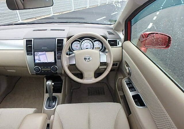 
								NISSAN TIIDA 15M SV PLUS PLASMA full									
