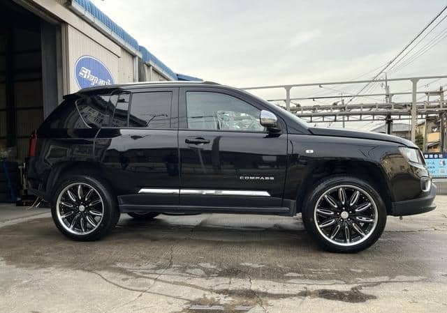 
								JEEP COMPASS 4WD full									