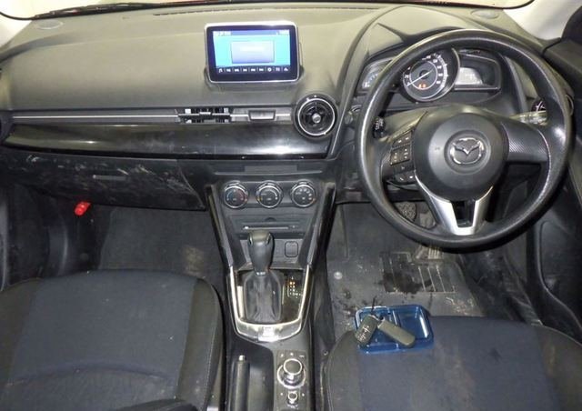 
								MAZDA DEMIO 13S full									