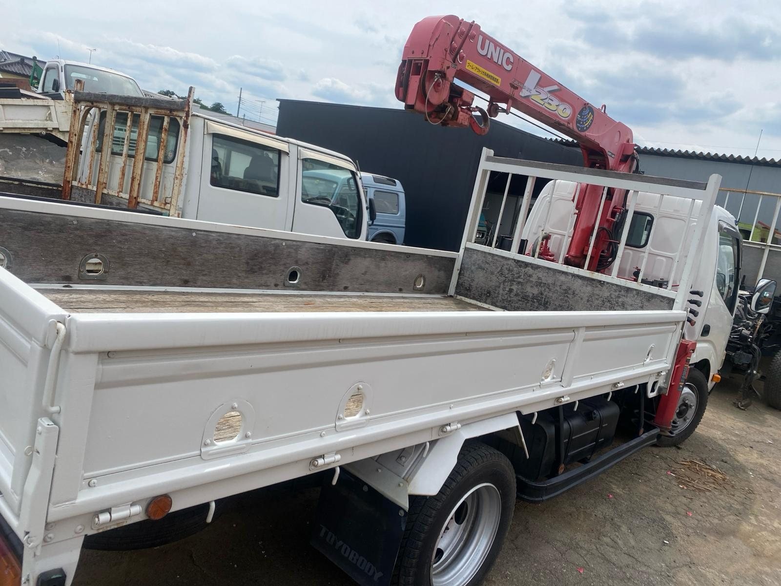 
								HINO DUTRO 2011 full									
