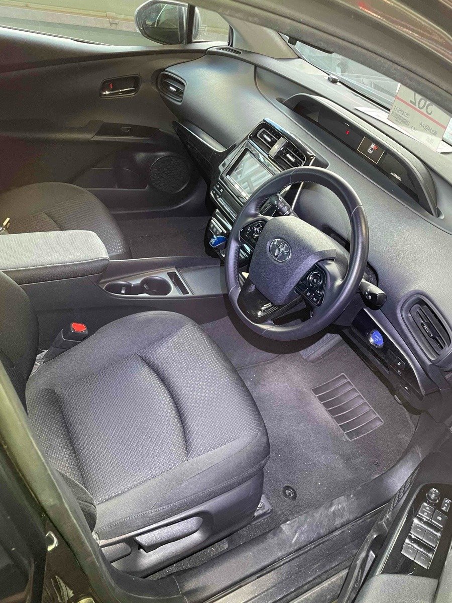 
								TOYOTA PRIUS full									