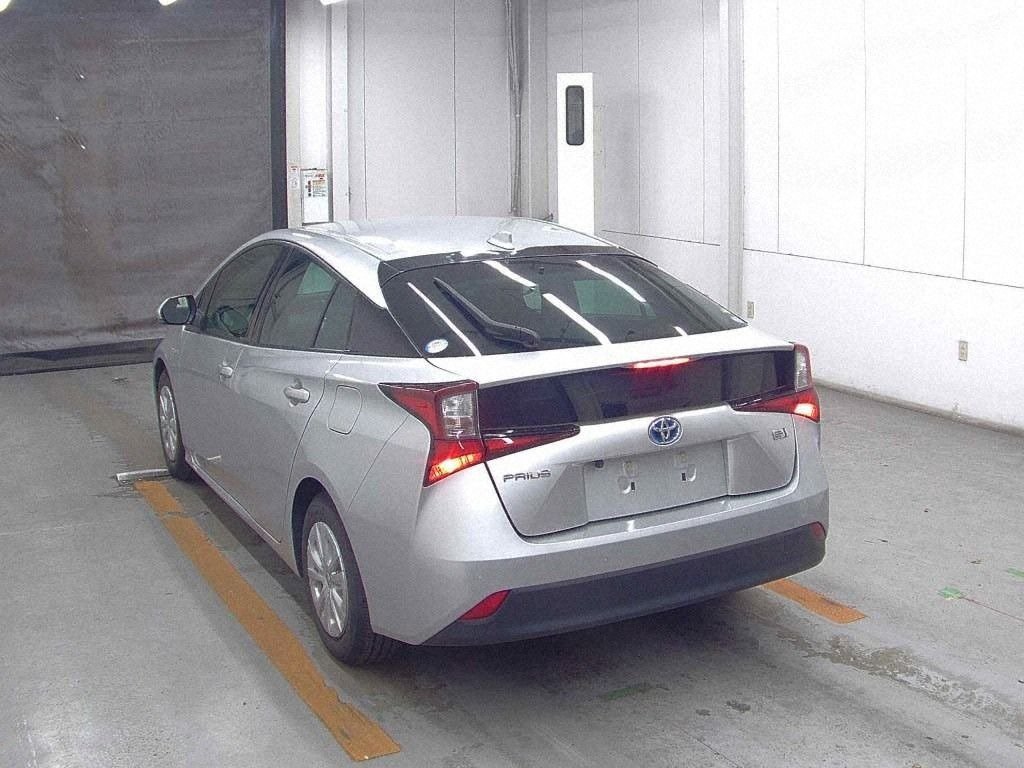 
								TOYOTA PRIUS full									