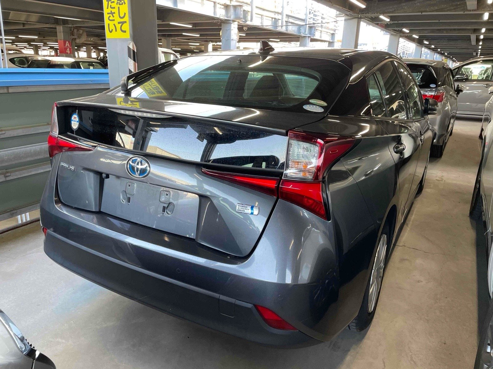 
								TOYOTA PRIUS full									