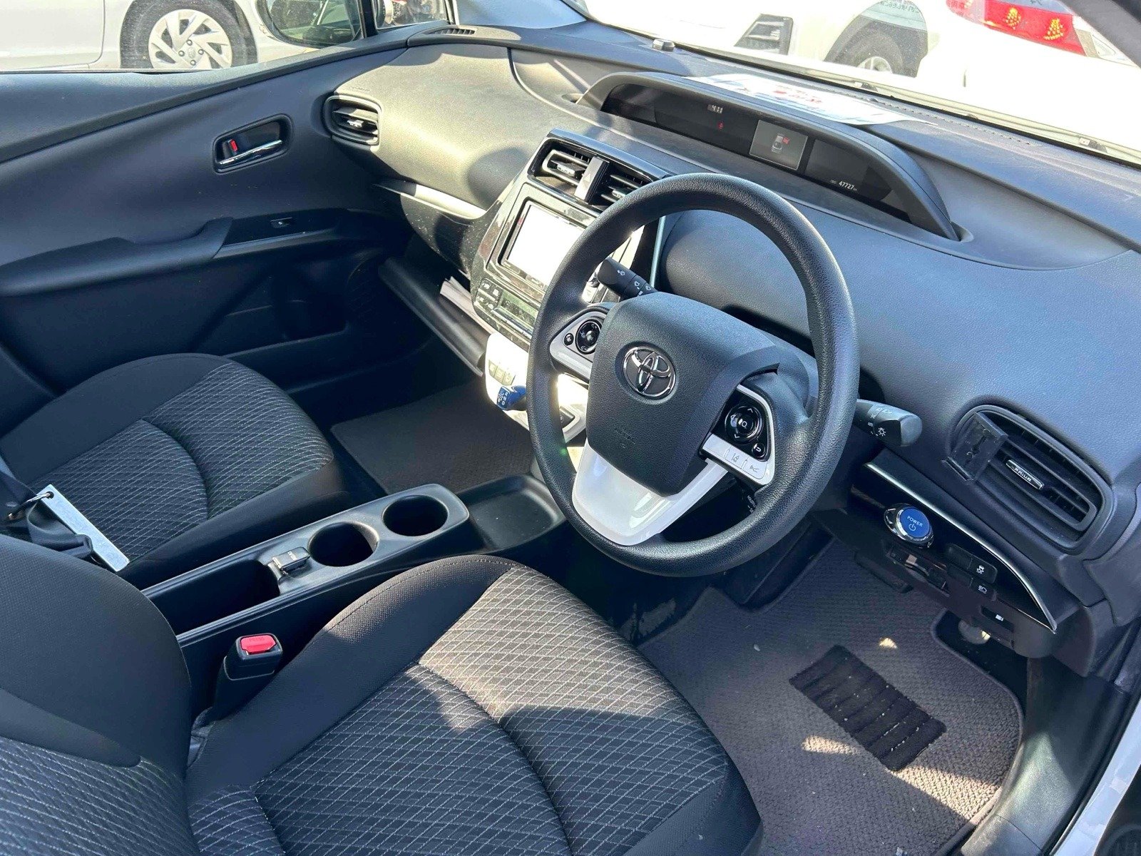 
								TOYOTA PRIUS full									