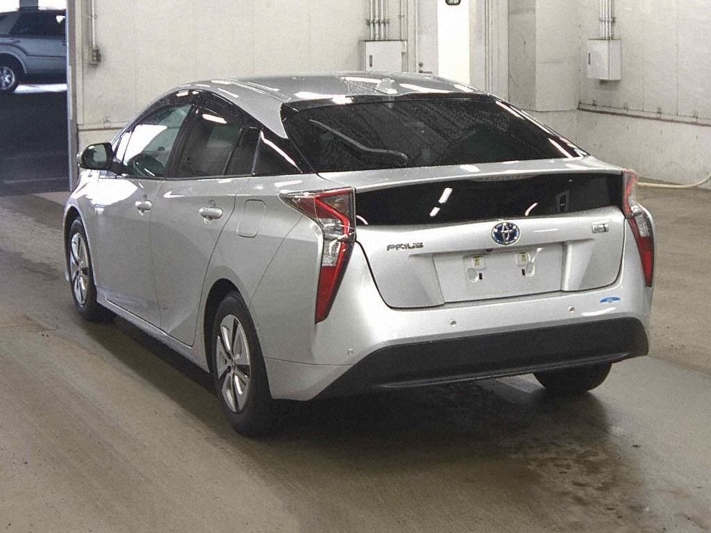 
								TOYOTA PRIUS full									