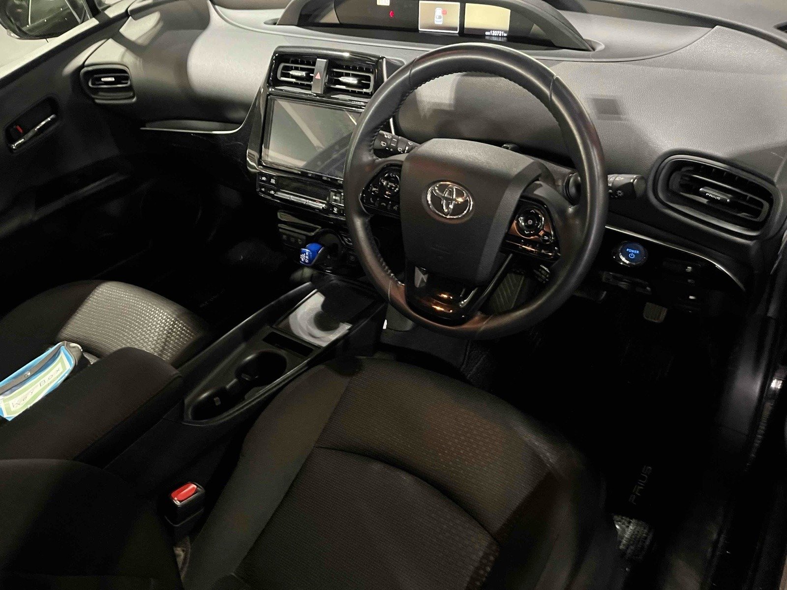 
								TOYOTA PRIUS full									