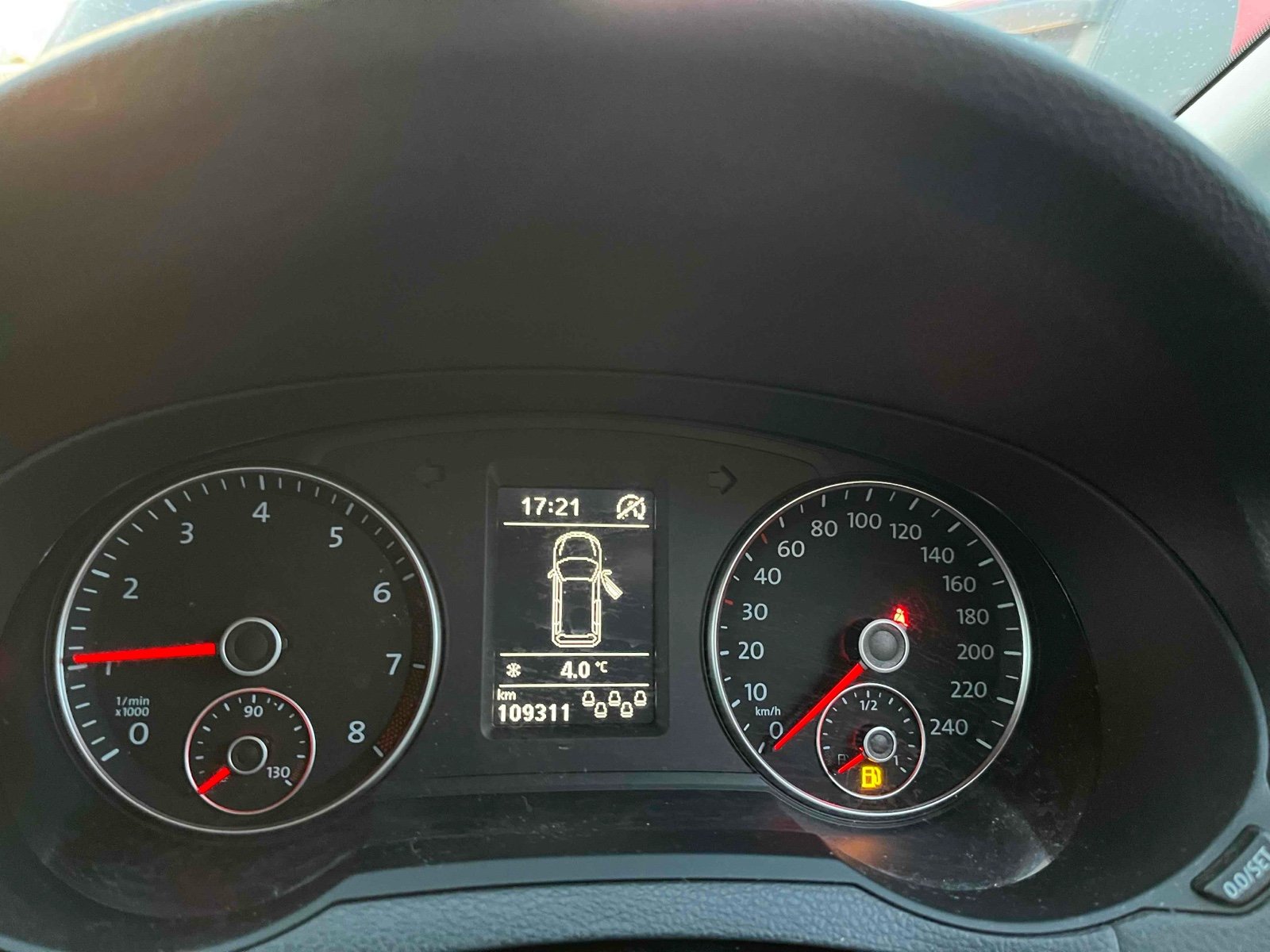
								VOLKSWAGEN SHARAN full									