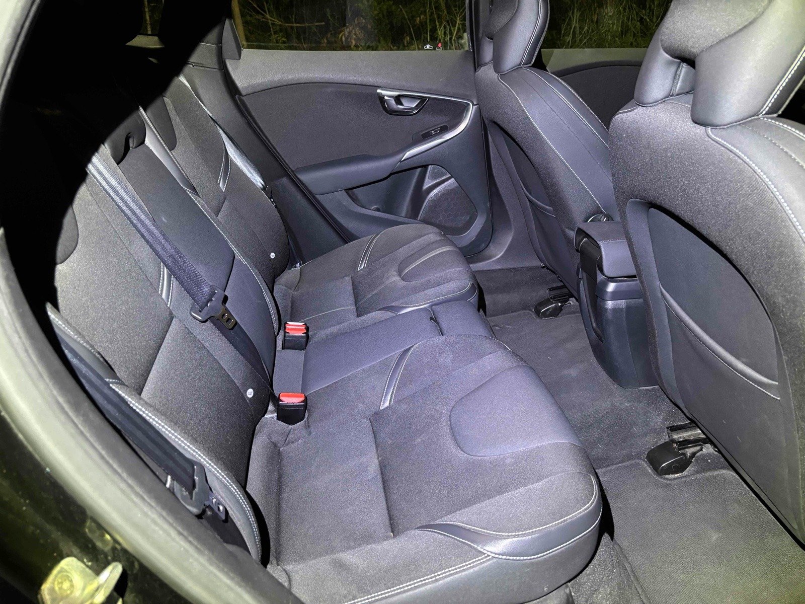 
								VOLVO V40 full									