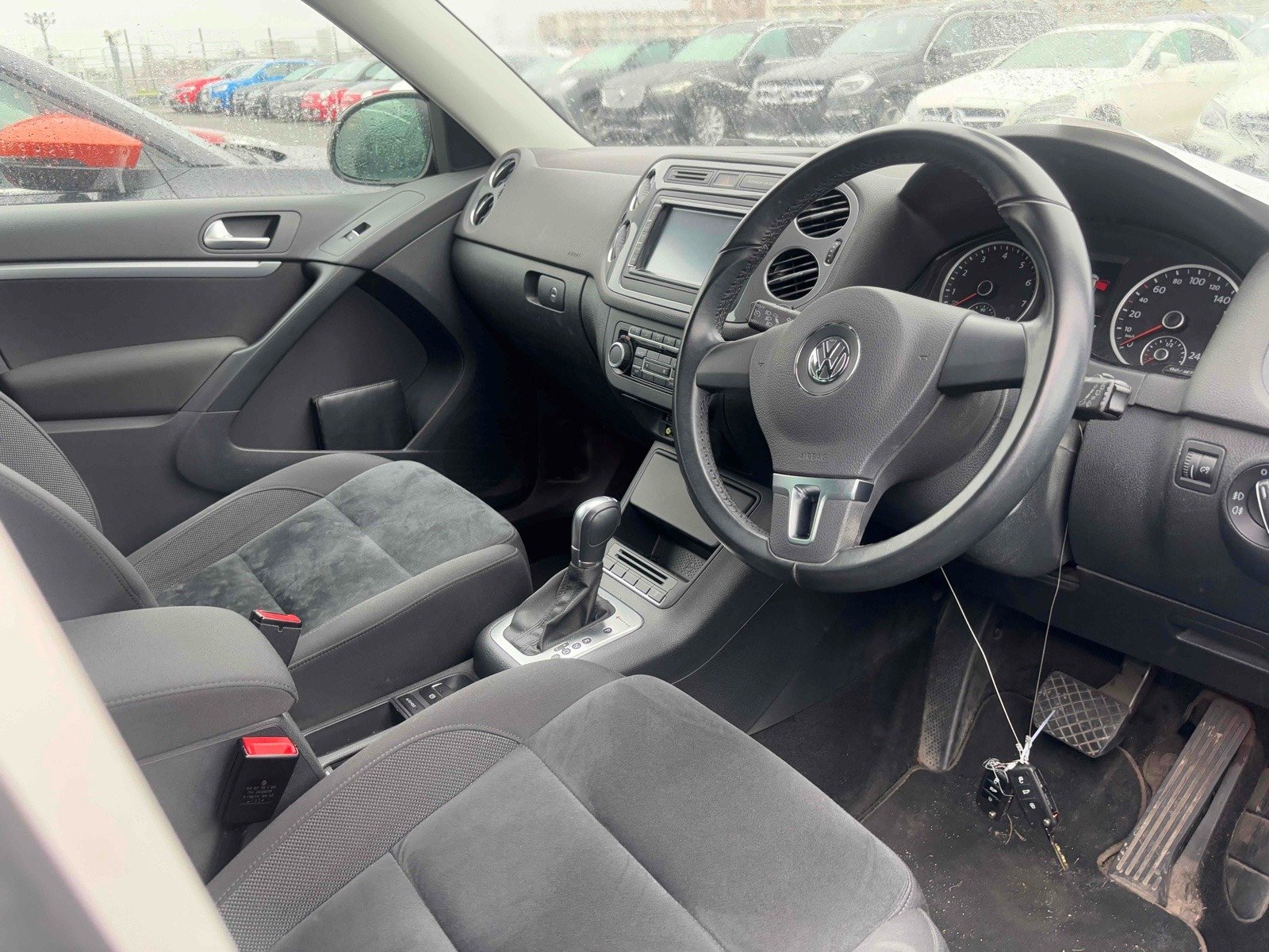 
								VOLKSWAGEN full									