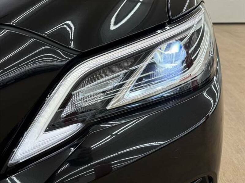 
								TOYOTA CROWN HYBRID 2018 full									
