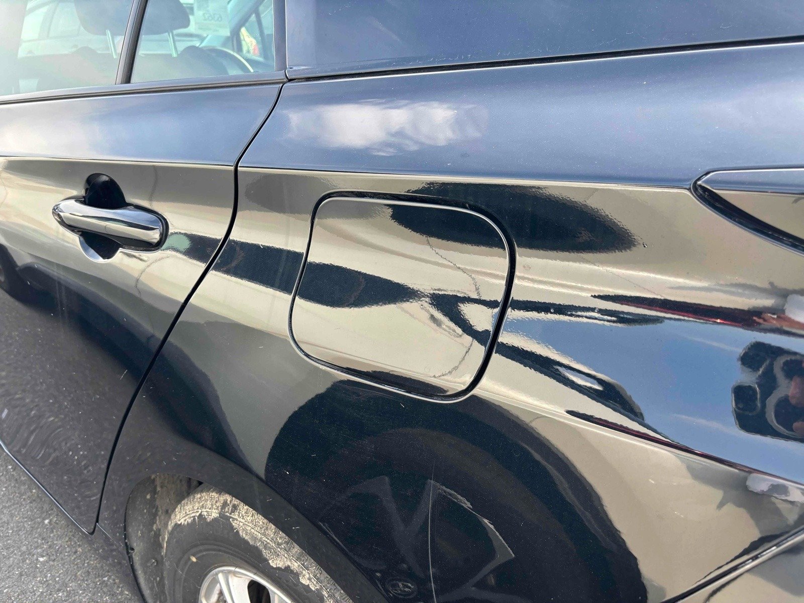 
								Toyota Prius S full									