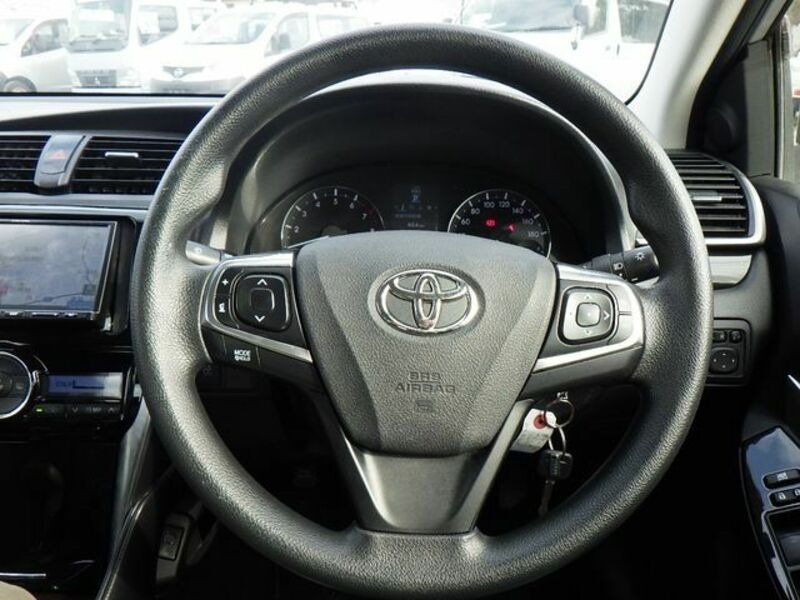 
								TOYOTA PREMIO 2017 full									