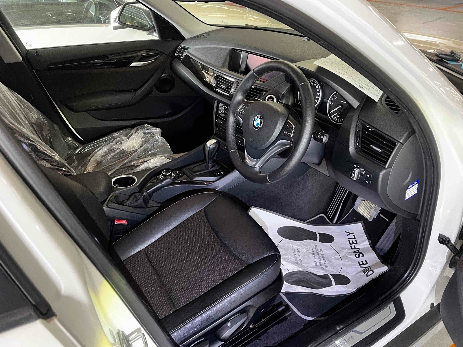 
								BMW X1 SDrive 18i X Line full									