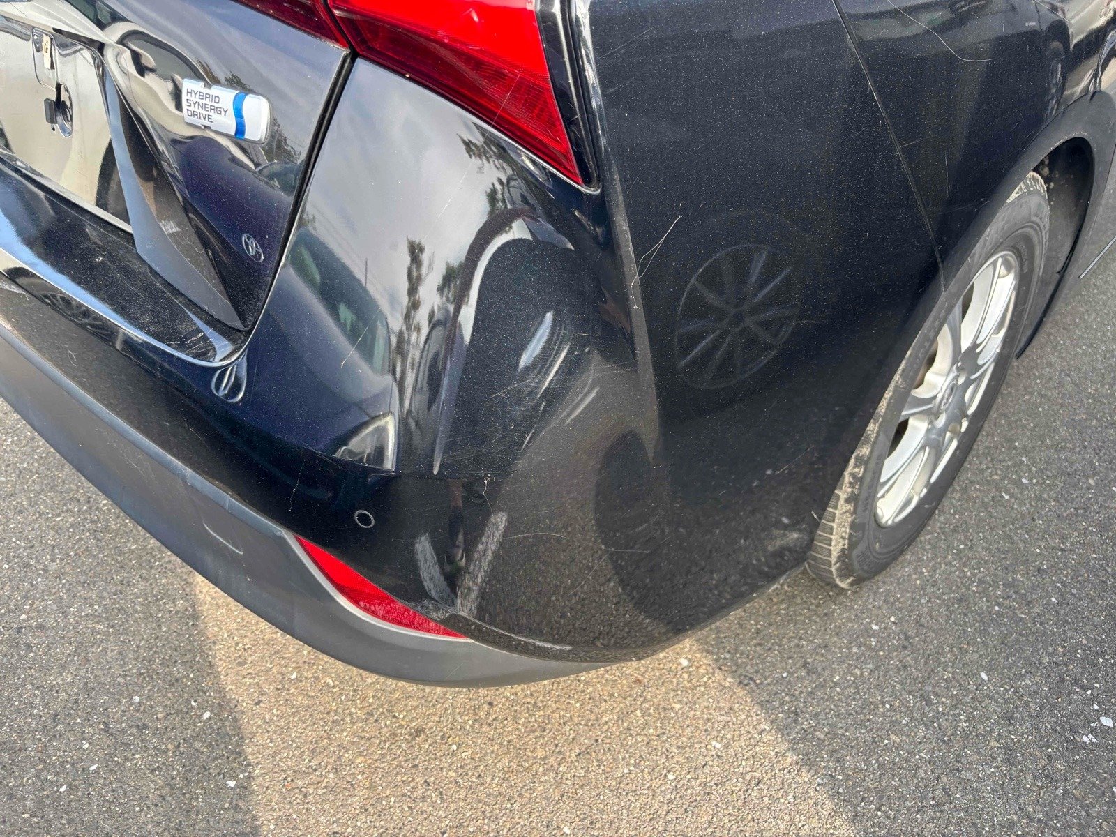 
								Toyota Prius S full									