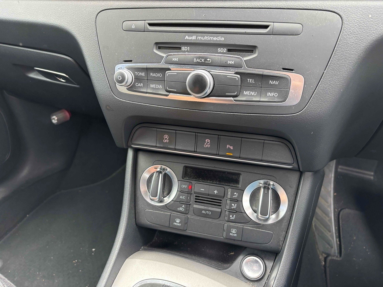
								Audi Q3 2.0 TFSI Quattro full									