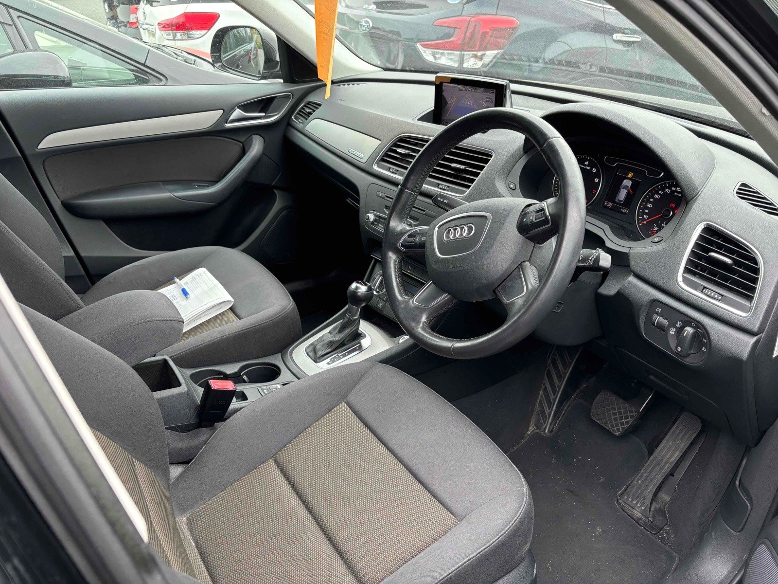 
								Audi Q3 2.0 TFSI Quattro full									
