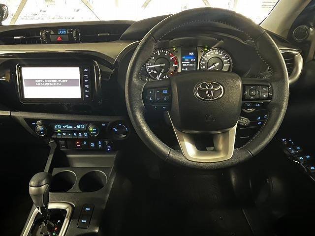 
								Toyota hilux full									