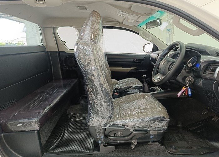
								TOYOTA SMART CAB 2016 full									